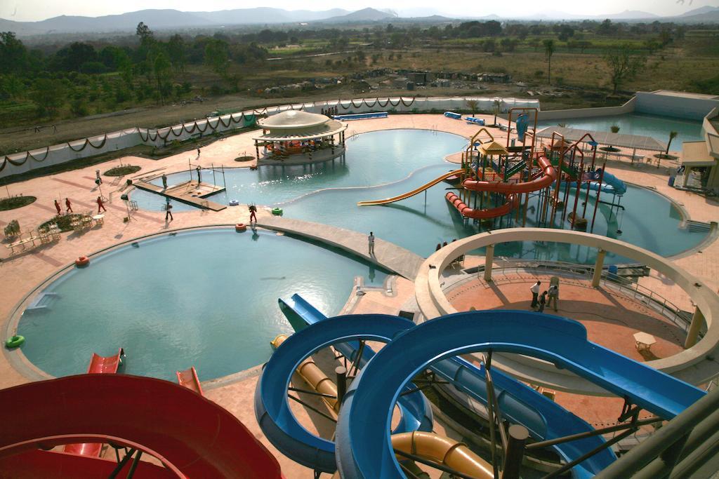 Sentosa Resorts & Water Park Chinchvad Buitenkant foto