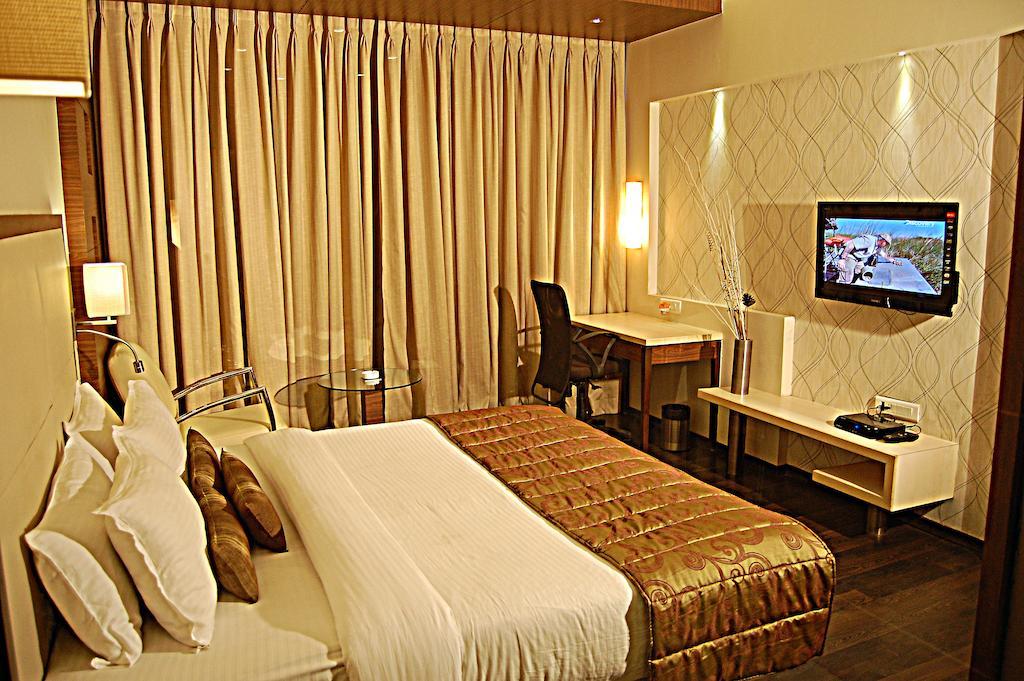 Sentosa Resorts & Water Park Chinchvad Kamer foto